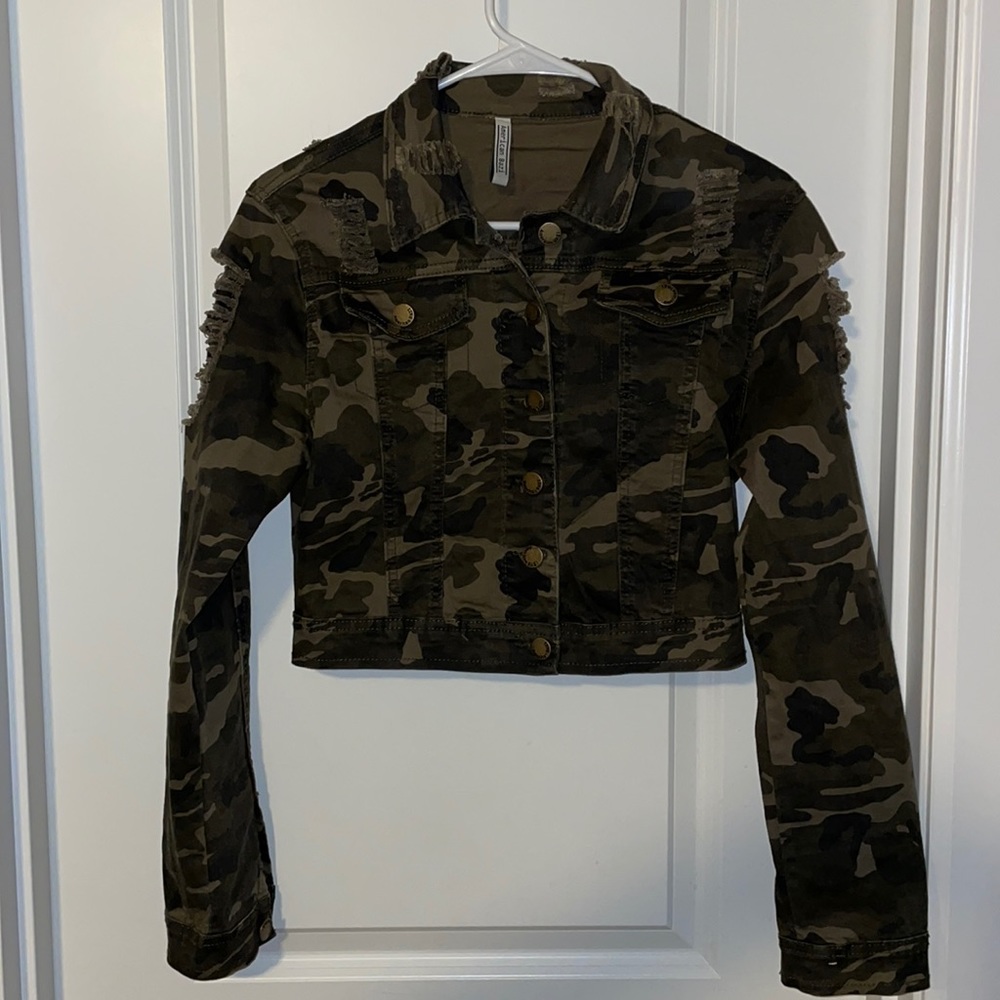 Distressed Cropped Camo Jacket